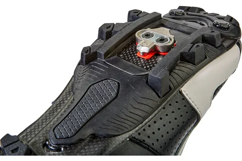 Bikefit MTB/SPD Compatible 2-Hole 1deg Cleat Wedges in Red-5