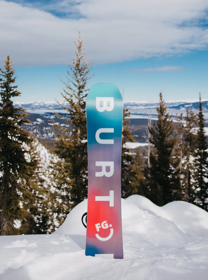 Burton Feelgood Flying V Womens Snowboard in Black/Multi-2