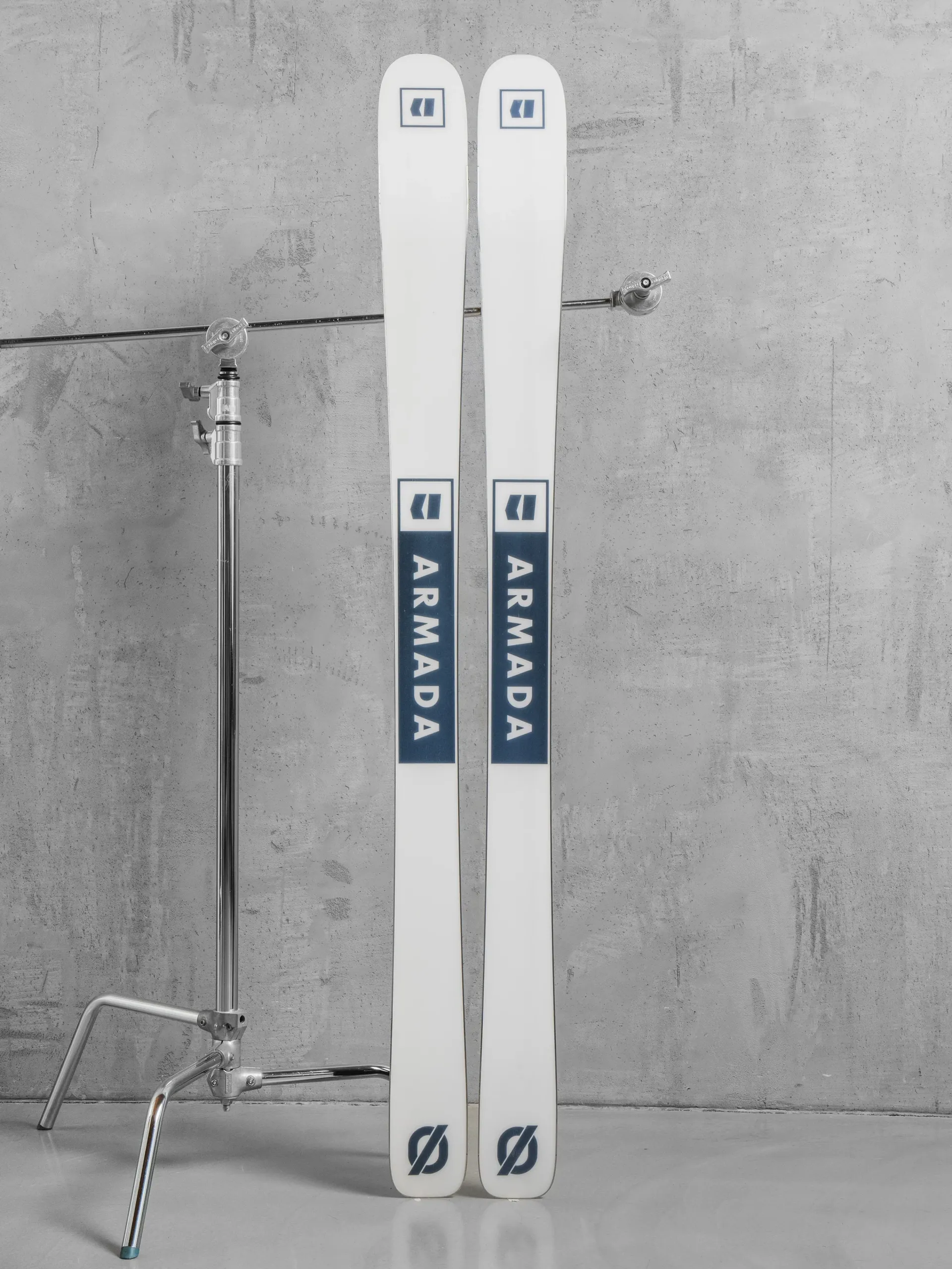 ARMADA STRANGER ALPINE SKI FREESTYLE ARMADA STRANGER ALPINE SKI FREESTYLE