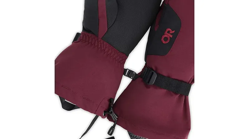 Outdoor Research Adrenaline Mitts in Kalamata-1